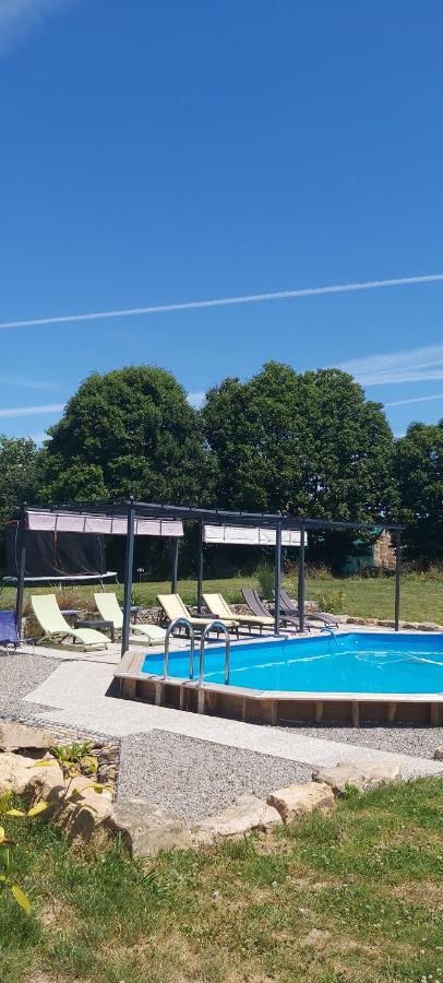 Sharecroppers Cottage With Swimming Pool Pagéas Exterior photo